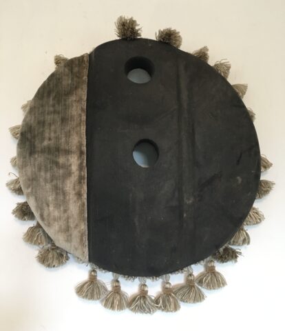 2025 rock hopper, silk velvet tassels 16 x 16 x 3 inches